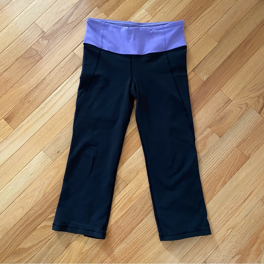 Size 6 Lululemon Gather & Crow Crop Pants. Black & Purple. Split Calf Yoga pant